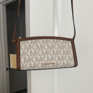 Michael Kors Jet Set Crossbody Bag NWT